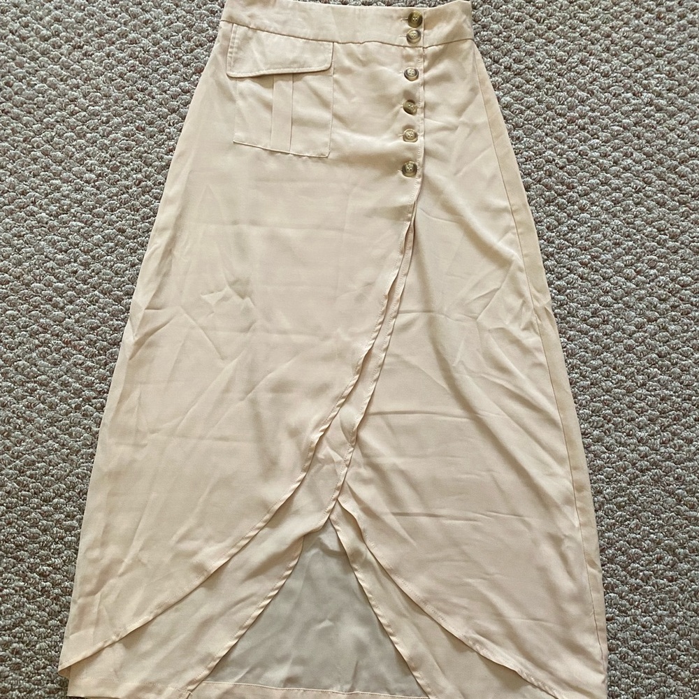 Beautiful brand new skirt.